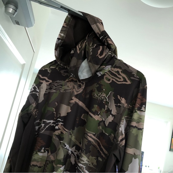 Under armour camouflage heat gear hoodie and turtleneck sweatshirt - Picture 5 of 10